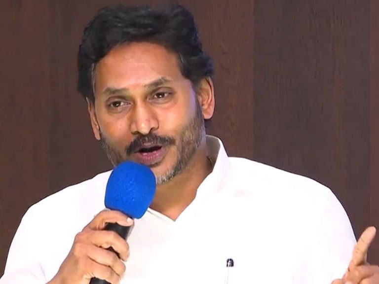YS Jagan Repeats: ‘3 Years Opika Pattandi Nenu Vasthunna’