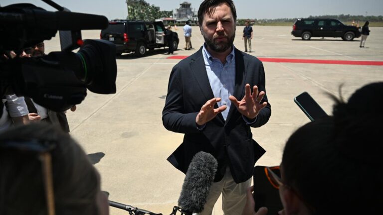 London talks on ending Russia-Ukraine war pared down as Vance says it’s decision time on peace deal