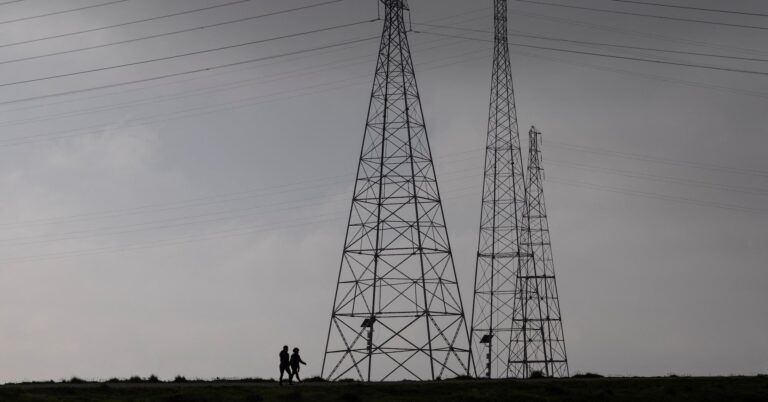 Biggest California utility sees more than 40% jump in data center interest, executive says