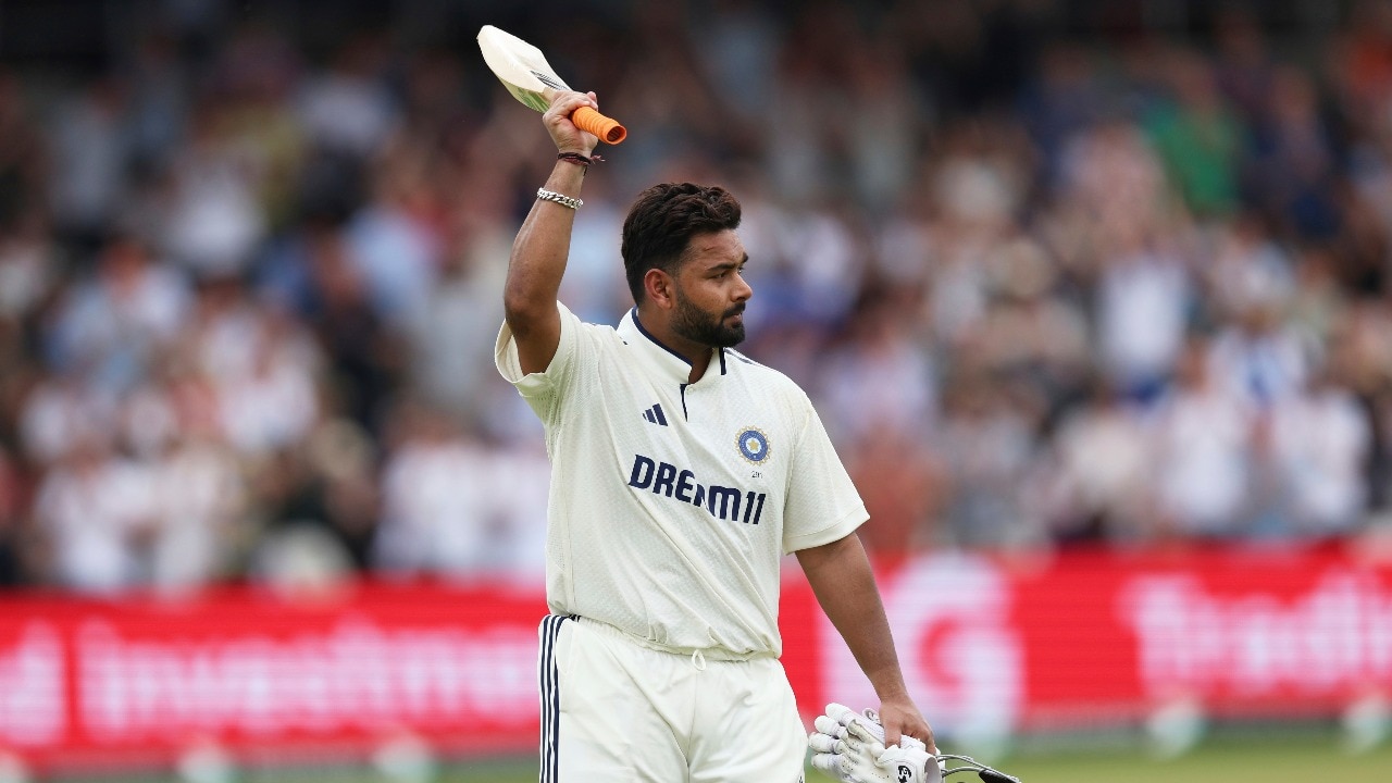 Rishabh Pant well ahead of MS Dhoni in Tests: Sanjay Manjrekar makes bold claim