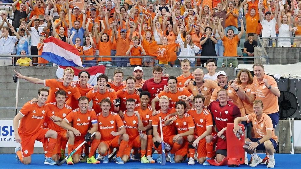 Netherlands men complete Dutch double after Australia go down to England