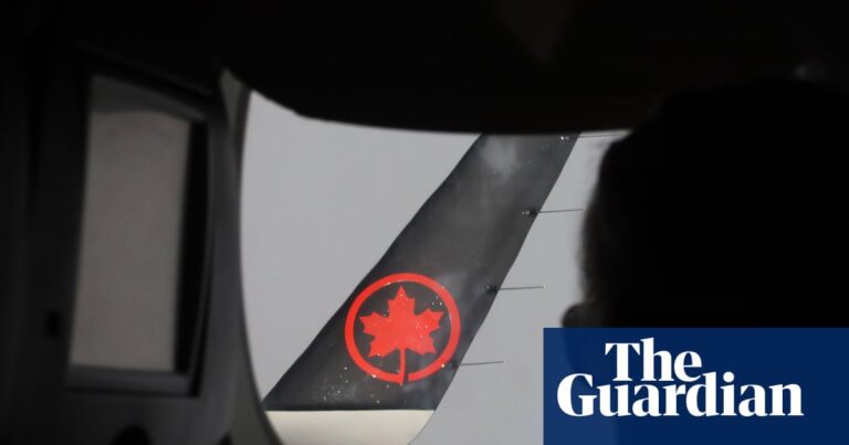 Canadians steer clear of US as travel from north falls for seventh month