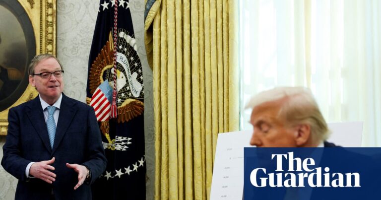 White House officials rush to defend Trump after shaky economic week