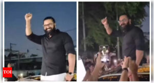 Fans welcome Kantara Chapter 1 star Rishab Shetty at Gaiety Galaxy with flowers – WATCH