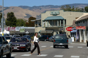 Calif. town where ’90s cult classic was shot is infested with fans